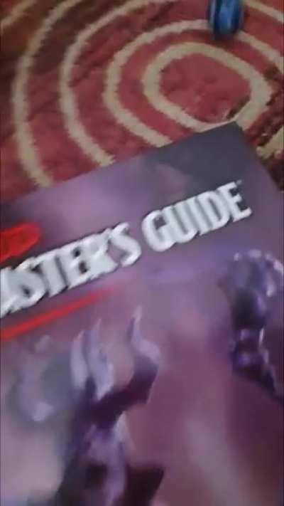 My cat just rolled a Nat 20