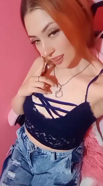 hello! i am online! www.chaturbate.com/samantha_colen