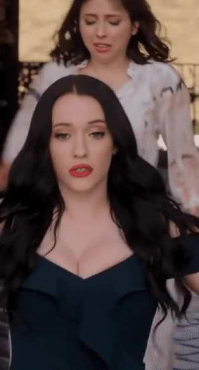 Lovely kate jiggling