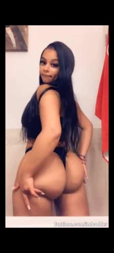 Iambadder got her new video uploaded tonight dm cashapp ready