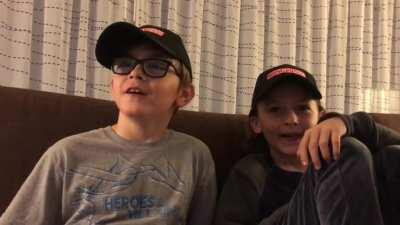 When they realized they were not in the trailer. Cute reaction.