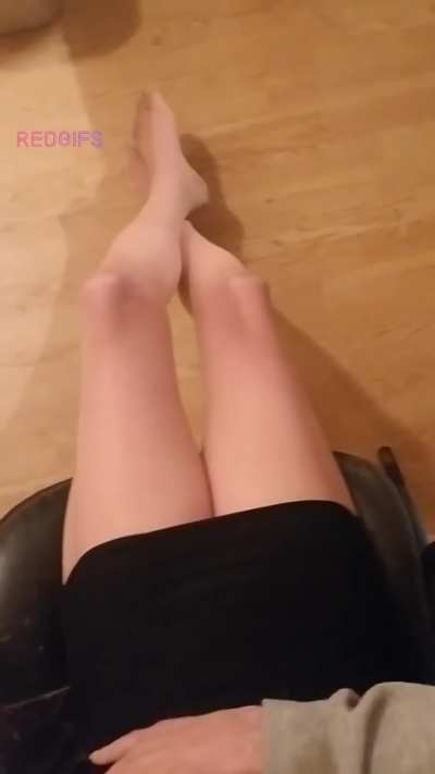 I realy feel like a real woman tonight 😎Amateur GIF by isuckdick2
