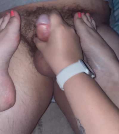 Fast yank with feet on the edges 