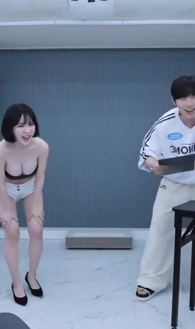 Found this on Afreecatv, does anyone know her name?