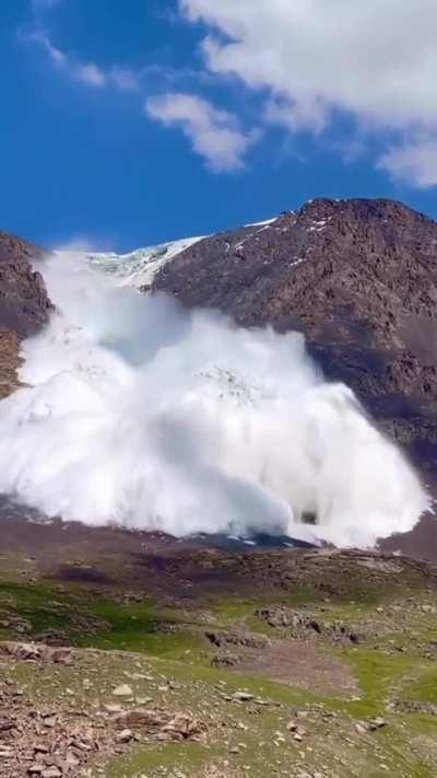 This avalanche in Kyrgyzstan (filmed by Harry Shimming, who survived this)