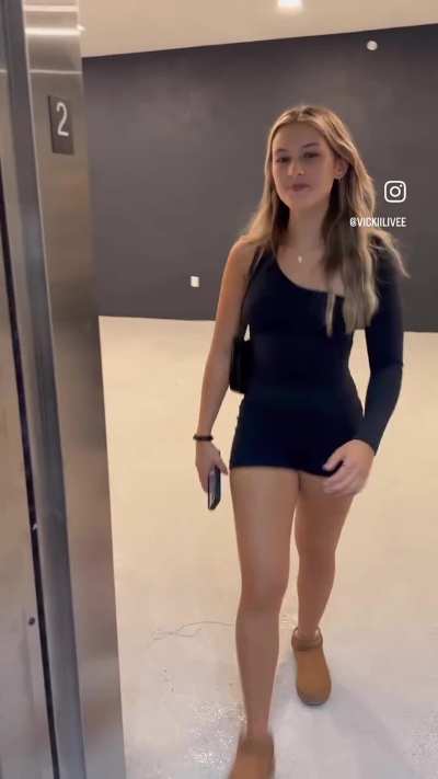 Hottie out and about