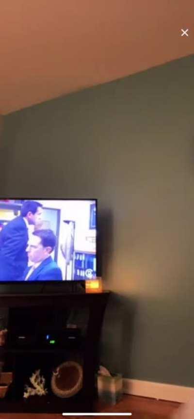 Was anyone watching her full live? I only caught the very end, but she was doing baggy shirt yoga.