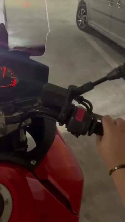 DL650 08’ bogging down on full gas