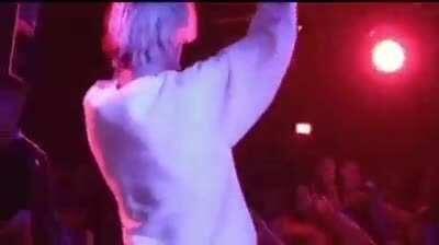 imagine peep performing this live with the crowd singing along