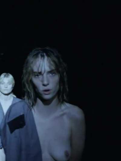 Maya Hawke's nude debut