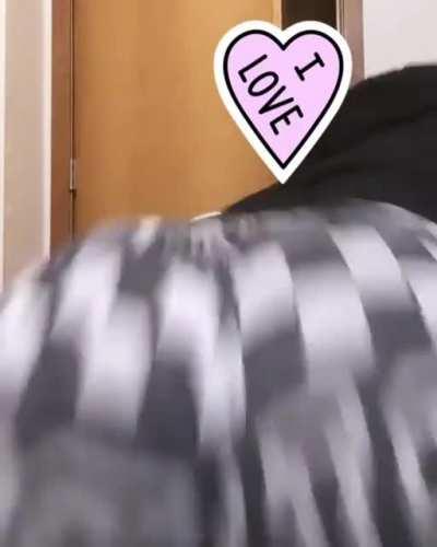 Her IG is Ladysayless