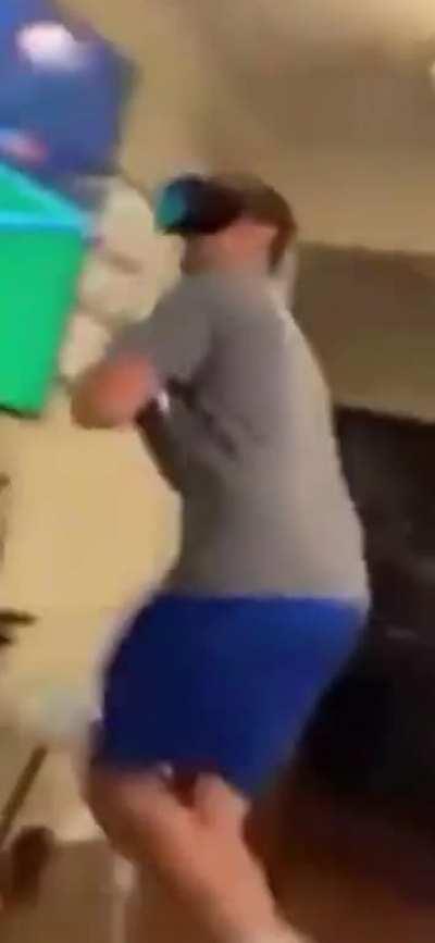 WCGW Trying to be a Quarterback in VR Football in a Small Room…