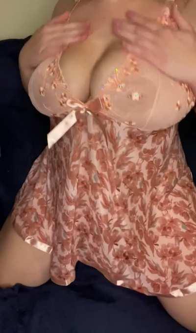 about to make myself cum before bed 😋