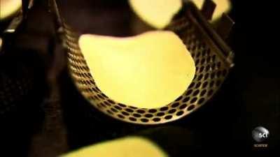 This is how stackable Potato Chips are made!