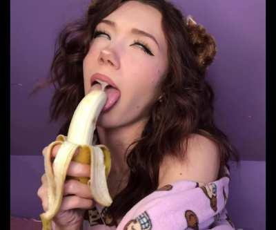 [reddit] just thinking about sucking my bud’s cock makes me go crazy