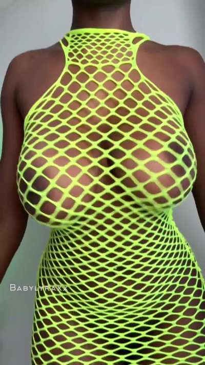 Natural tits move the best