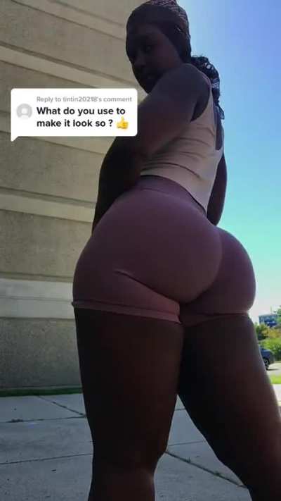 M!ck! Big natural butt