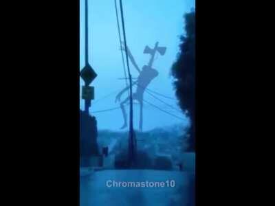 if you ever get scared looking at siren head stuff just watch this video (i edited the music but the video is owned by Chromastone10)