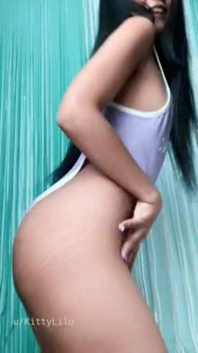 I've got some nice targets for your cum.. which one do you choose? 😈