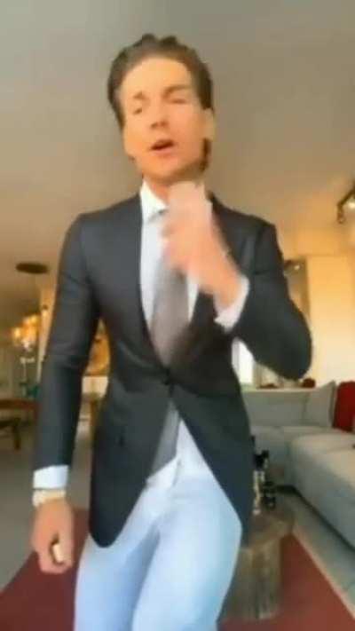 How to apply cologne properly