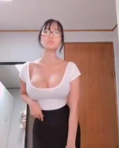 Selfie Video from Big Tits Goddess