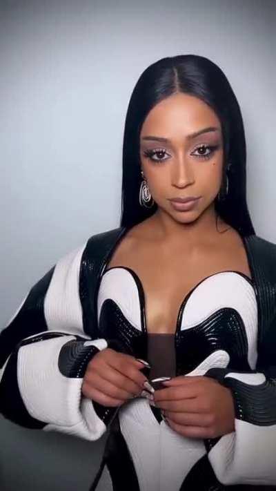 Liza Koshy American music Awards 🏆