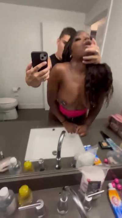 Nigerian cheeks getting clapped 🇳🇬