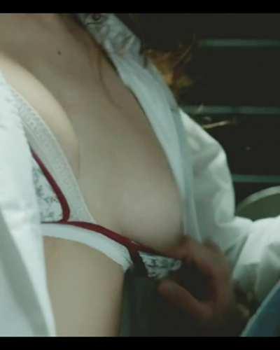 Maria Pedraza's tits from Money Heist