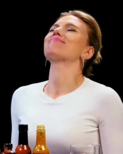 Scarlett Johannson loves to tease our cocks