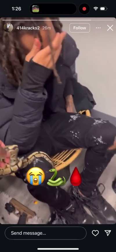 big bleed not even scared of his own kind he so slimey man🩸🩸🩸🩸