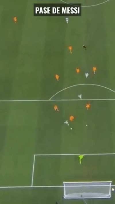 Asistencia magistral de Messi hoy.