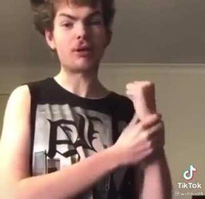 Knockoff wolverine lol