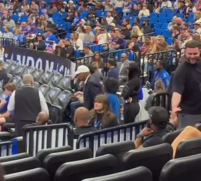 Angel Reese 😮‍💨🍑