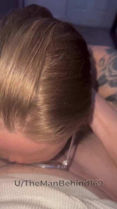 Some frenulum play to get the throatpie going🥵💦