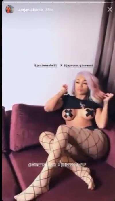 Let them hang out 🍒