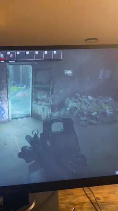 Servers are acting weird.Happened 3 times today.Same group in same server but only 1 can see other.