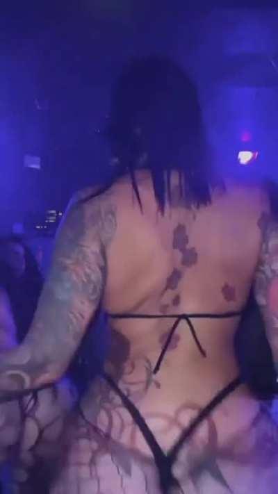 Tattedup holly 🍑🖤