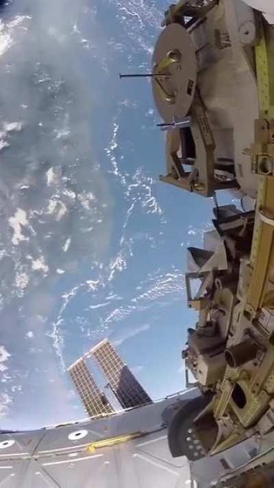 🔥 View of our beloved Earth from outer space 🔥