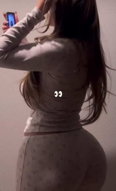 Aline (@frostedaliine)