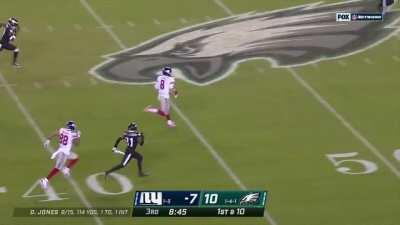 Giants QB Daniel Jones takes off on an 80 yard run… before tripping over himself short of the endzone.