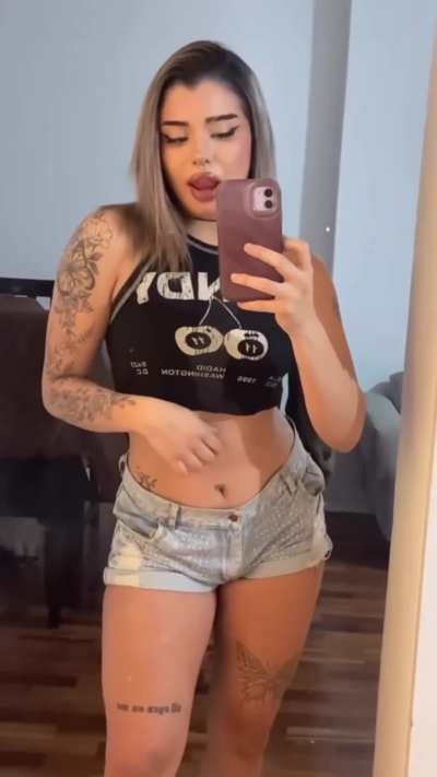 I like to think that I look pretty