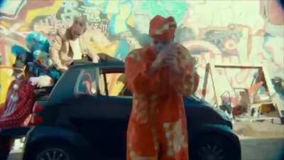 Hol up I’m playing Kahoot (feat Twista)