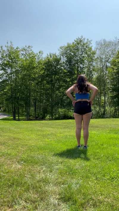 Flashing my MILF big Ass is so much fun