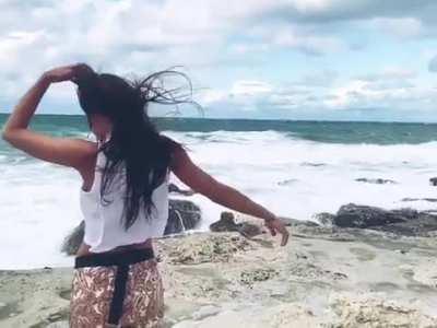 Катя и море