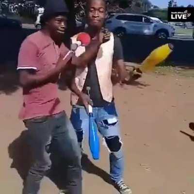 Jiggle and Shuffle repeat 