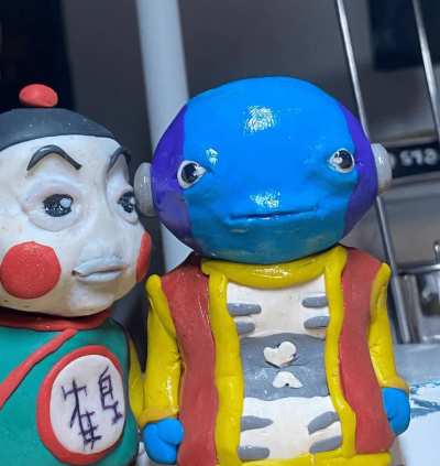 Looks to the emergency room