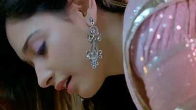 Tamannaah Bhatia can carry the whole movie on her navel