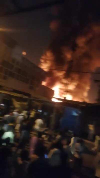 Fire at Fashion Street, Camp.