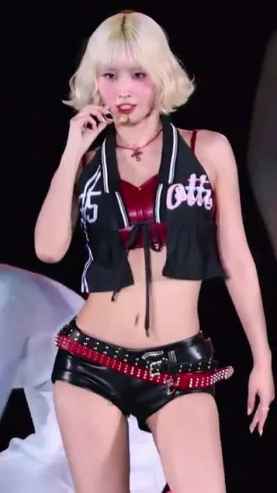 MISAMO (TWICE) - Happy Momo Day!