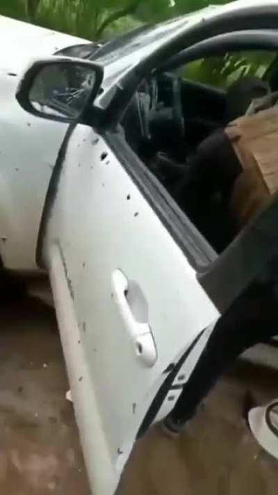 Tecolote, Sinaloa. Los Rusos vs Los Ninis. Sicarios taking what they can before military arrived